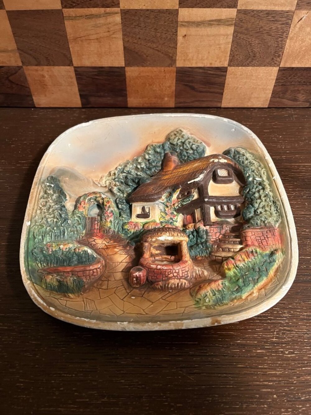 3D Chalkware Cottage Wishing Well Scene Made in England by Legends A1125, very c